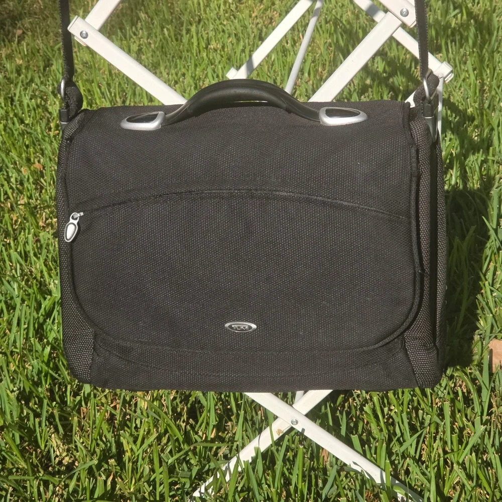Tumi Black Ballistic Nylon Messenger Bag Laptop Briefcase Crossbody